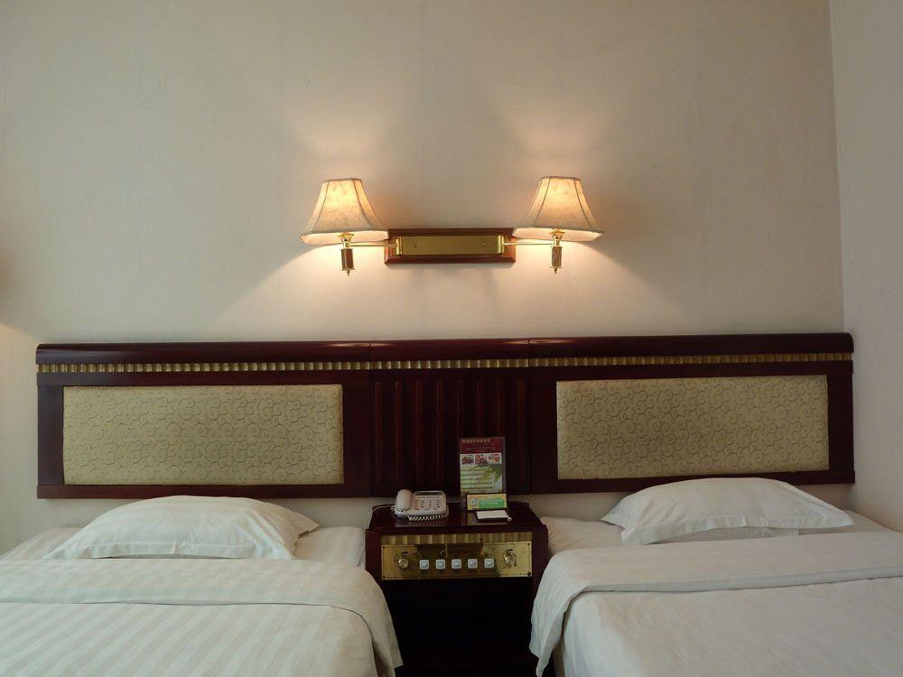 Guilin Zelin Hotel Bagian luar foto