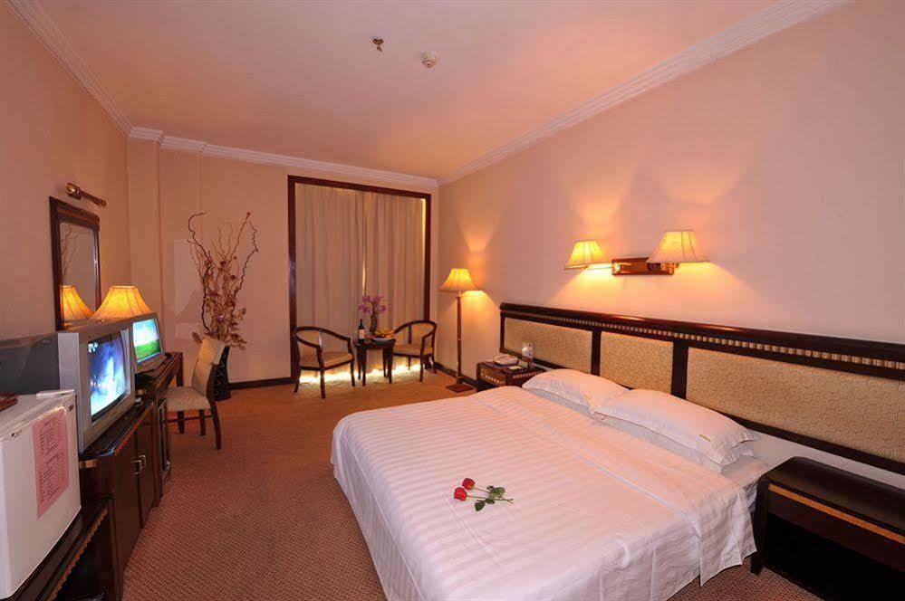 Guilin Zelin Hotel Bagian luar foto